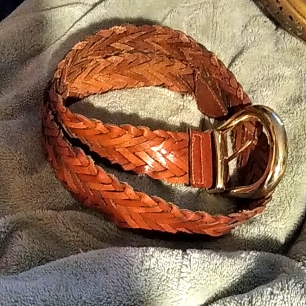 Women's Vintage braided leather belt.